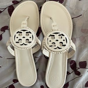Brand New Tory Burch Fringe Millers in Size 9.